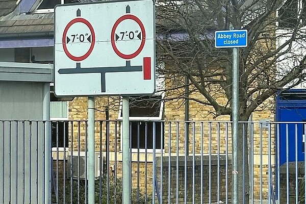 Inadequate road signs in Abbey