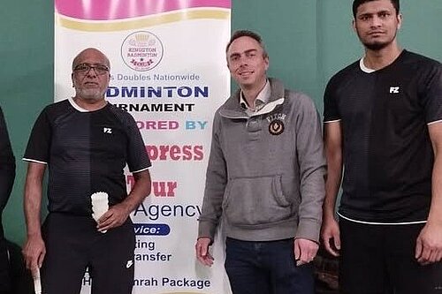 Mike Ross visits Hull Badminton Club