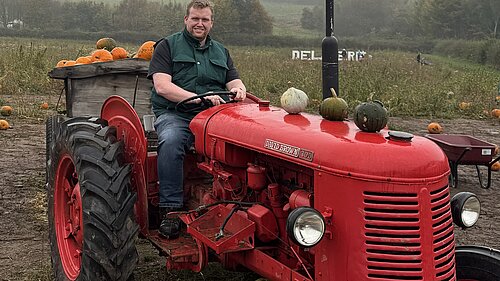 Jack on a tractor