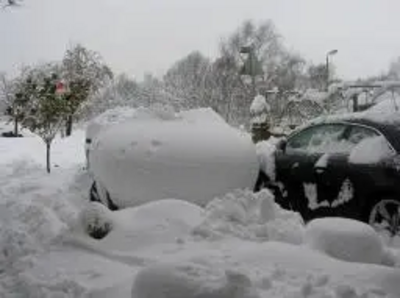 Snow in Epsom February 2009