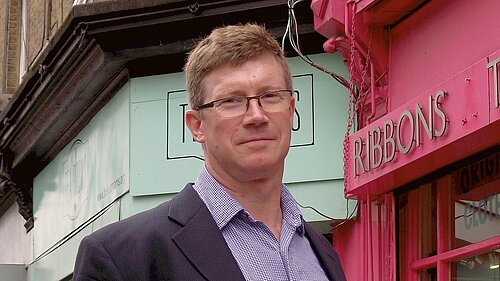 Simon de Deney campaigning on Stoke Newington Church Street