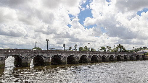Long Bridge over the River Taw in Barnstaple - Credit: Dietmar Rabich