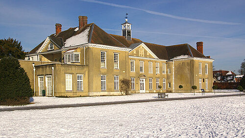 Prior in the snow