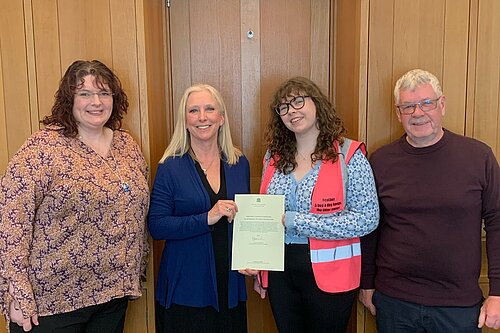 Roz Savage South Cotswolds MP with Heather Kent and family in Parliament