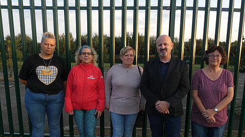 Cippenham residents with Cllr Frank O'Kelly opposed to the new fence