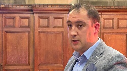 Lib Dem Cllr Gary Busuttil, Shadow Finance Spokesperson speaking at the Council Budget meeting. 