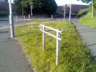Missing street name plate / sign