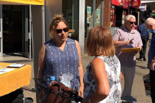 Cllr Suzy Horton talking to a resident