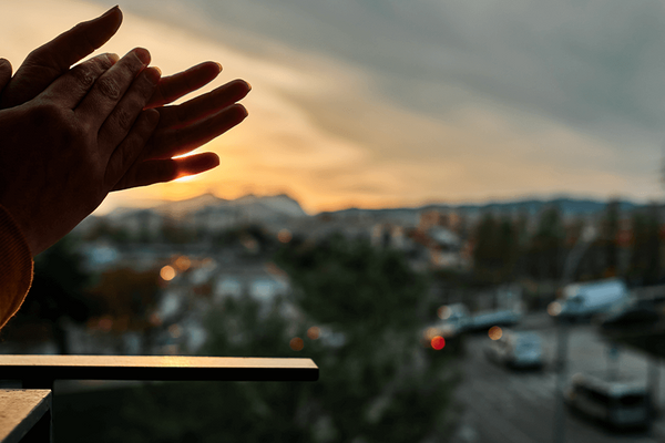 Image of someone clapping