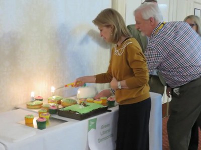 Wera Hobhouse lights 30th Birthday candles for GLD