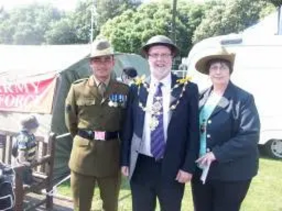 Folkestone Mayor and Mayoress with soldier