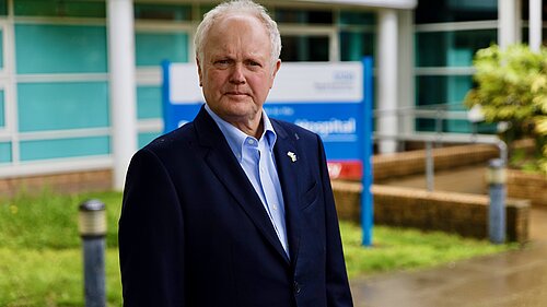 Clive outside the RBH