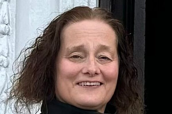HN - EG Headshot