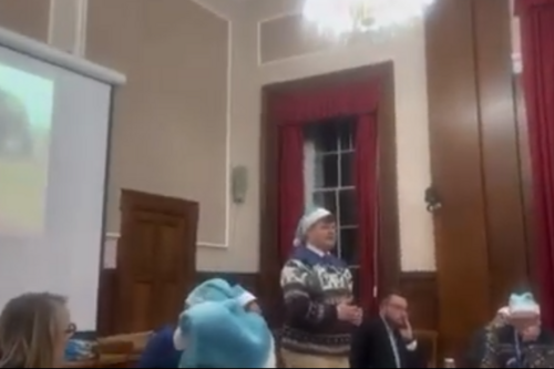 Maxwell Harrison introducing Michael Hadwen at KCC Reform Meeting on 17th December as their new Political Assistant